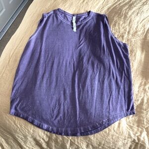 Lululemon muscle tank size 12